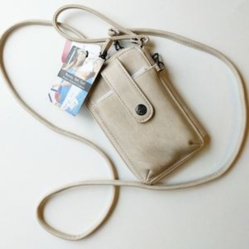 Mundi Jacqui Vegan Leather Crossbody Wristlet